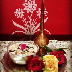A picture of Sheer khurma.