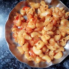 A picture of Macaroni.