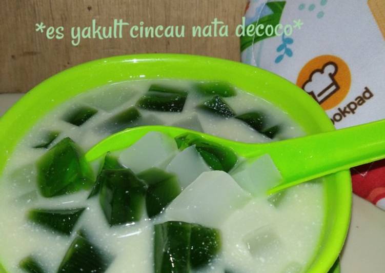 Cara Memasak Cepat <em>Es Yakult Cincau Nata Decoco</em> Enak dan Sehat