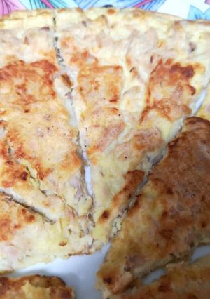 Una foto de Tortilla de atún