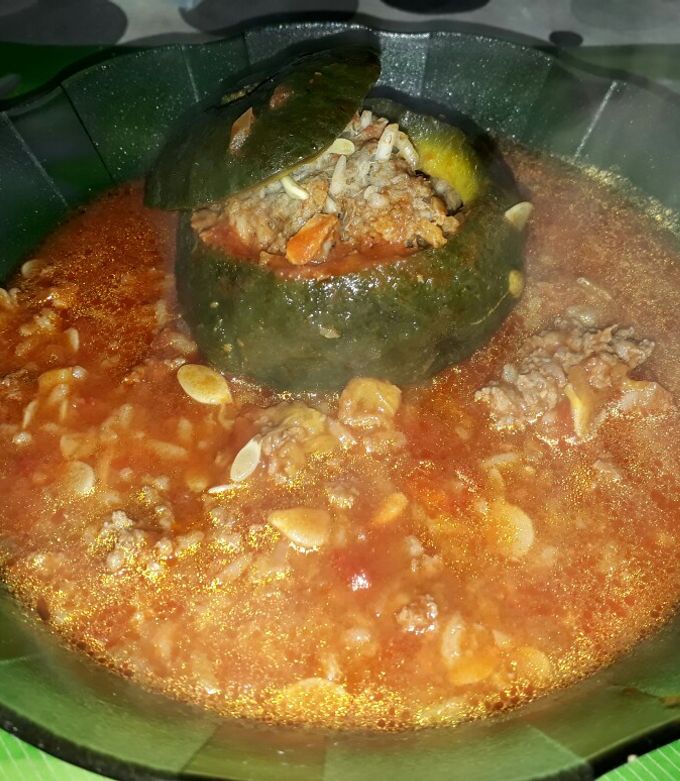 Una foto de Zapallito relleno a la cacerola