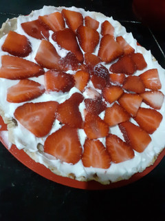 Una foto de Tarta de frutilla dulce de leche y crema