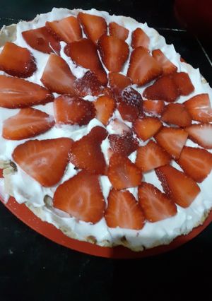 Una foto de Tarta de frutilla dulce de leche y crema
