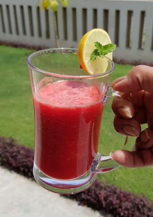 A picture of Watermelon juice.
