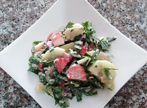 Una foto de Ensalada de espinaca y fresas