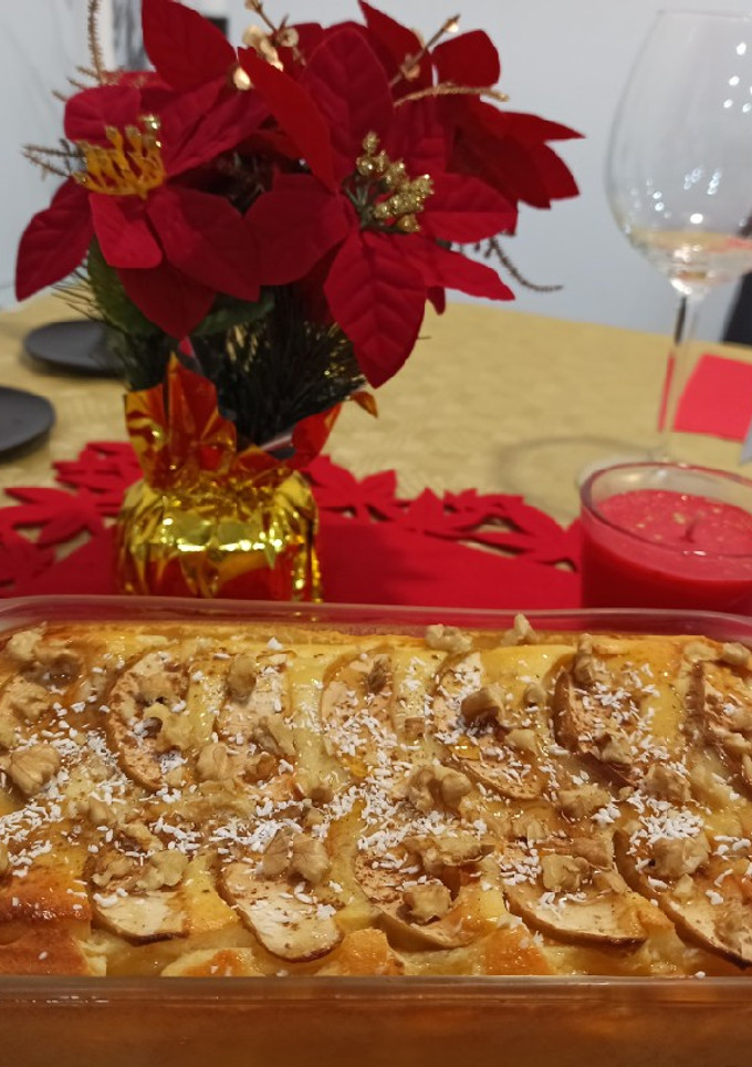 Una foto de Pastel de queso 🧀 y manzana🍎