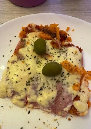 Una foto de Pizza con base de zanahoria