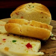 A picture of Tuti Fruity Bread.