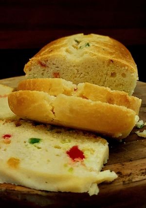 A picture of Tuti Fruity Bread.