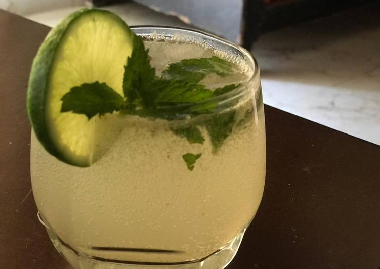 Easiest Way to Make Homemade Mojitos