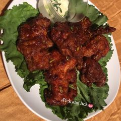 Korean style fried chicken A picture of Korean style fried chicken.