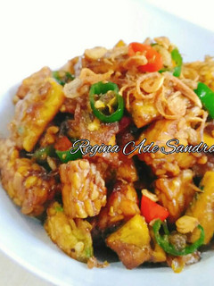 Foto resep Oseng Tempe + Telur Dadar Cabe Hijau