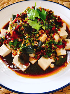 川辣皮蛋豆腐 的食譜成品照片