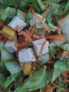 Una foto de Ensalada de Tofu y Quinoa