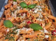 Une photo de tagliatelle basilic
