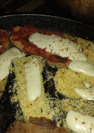 Una foto de Milanesas de berenjena crocantes al horno