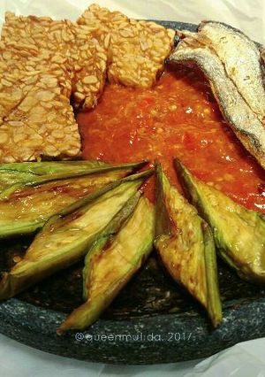 Foto resep Sambel Penyetan Tomat Terasi