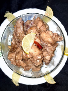 লেমন পেপার চিকেন (lemon pepper chicken recipe in Bengali) রেসিপির প্রধান ছবি
