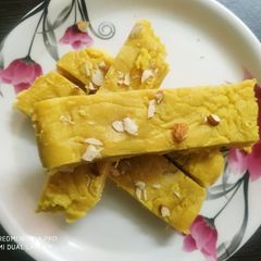 Less ghee Besan mysore pak (बेसन सूजी रेसिपी) A picture of Less ghee Besan mysore pak (बेसन सूजी रेसिपी).