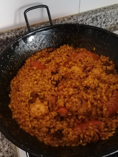 Una foto de Arroz al pulpo y gambón