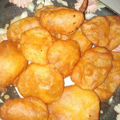 A picture of Aloo pakora.