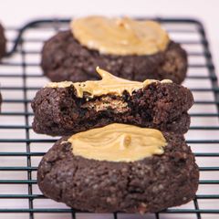 A picture of Chunky KitKat Peanut Butter Cookies.