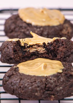 A picture of Chunky KitKat Peanut Butter Cookies.