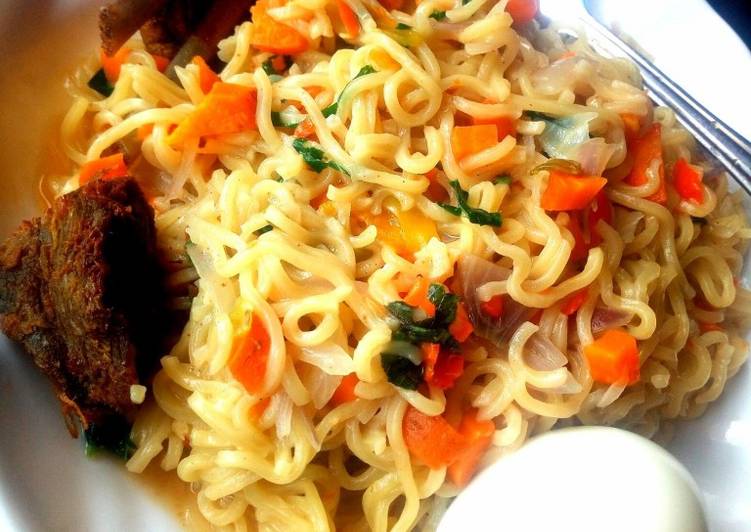 Noodles jollof