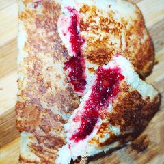 A picture of Halwa roll.