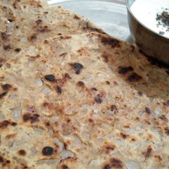 A picture of Onion Parantha.