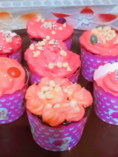 ચોકલેટ મફિન્સ (Chocolate Muffins Recipe In Gujarati) રેસીપી મુખ્ય ફોટો