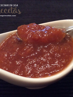Una foto de Chutney de mango, calabaza y tomate