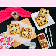 A picture of Bread Pizza.