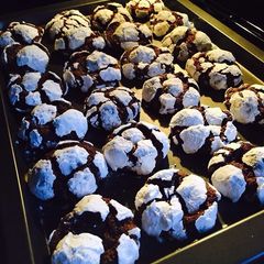 A picture of Chocolate Crinkle Cookies.