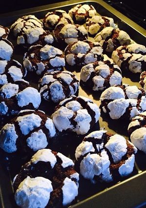 A picture of Chocolate Crinkle Cookies.