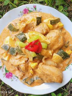 Cukkinis csirke gazdagon🥒 recept fotója