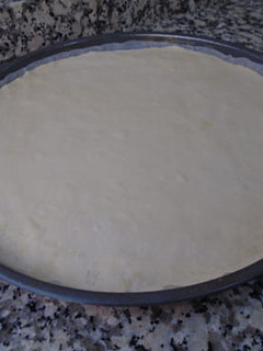 Una foto de Masa de pizza casera con levadura seca instantánea