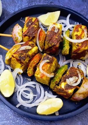 A picture of Haryali Paneer Tikka (Paneer Starters).