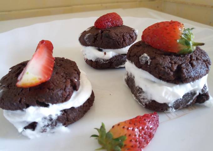 Recipe of Super Quick Chocolate Cookies Sandwich #localfoodcontest-NairobiNorth