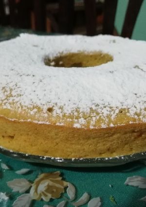 Una foto de Budín de mandarina y banana 🍌🍊