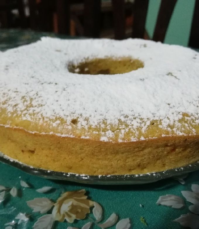 Una foto de Budín de mandarina y banana 🍌🍊
