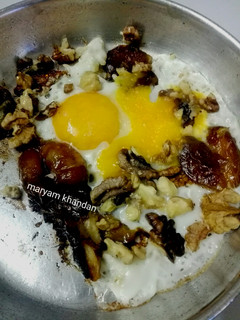 عکسی از دستور املت خرما و گردو