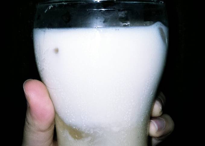 62. Es Susu Yakult