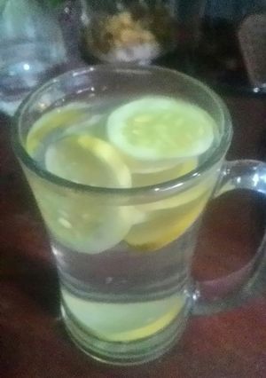 Foto resep Infuse water mentimun & lemon..