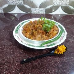A picture of Grated turmeric aloo.