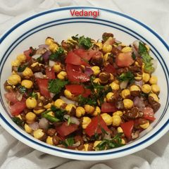 A picture of Chana chaat.