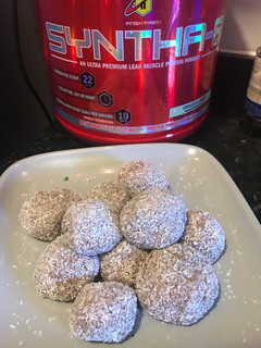 Una foto de Bolitas dulces híperproteícas
