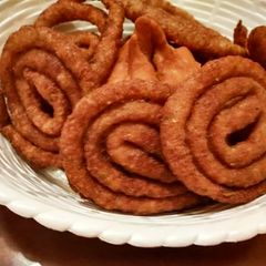 A picture of Rice chakli.