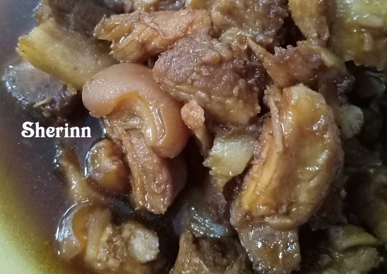 Babi kecap kuah kental