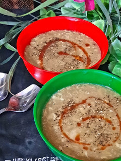 A picture of Chicken knorr veg soup.